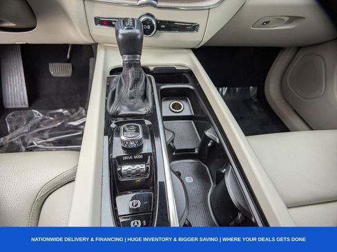 Used 2020 Volvo XC60 T5 Inscription w/ Protection Package image 29
