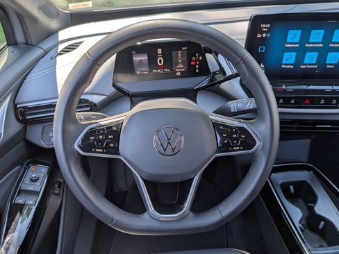 Used 2023 Volkswagen ID.4 Pro S Plus RWD image 24