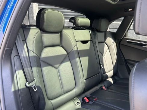 Certified 2019 Porsche Macan image 22