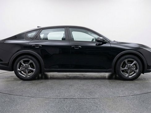 Used 2025 Kia K4 FWD image 11