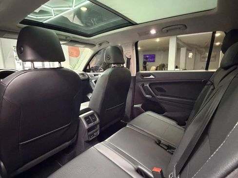 Used 2019 Volkswagen Tiguan SE w/ Panoramic Sunroof Package FWD image 26