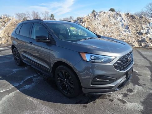 Certified 2022 Ford Edge SE w/ Black Appearance Package image 1