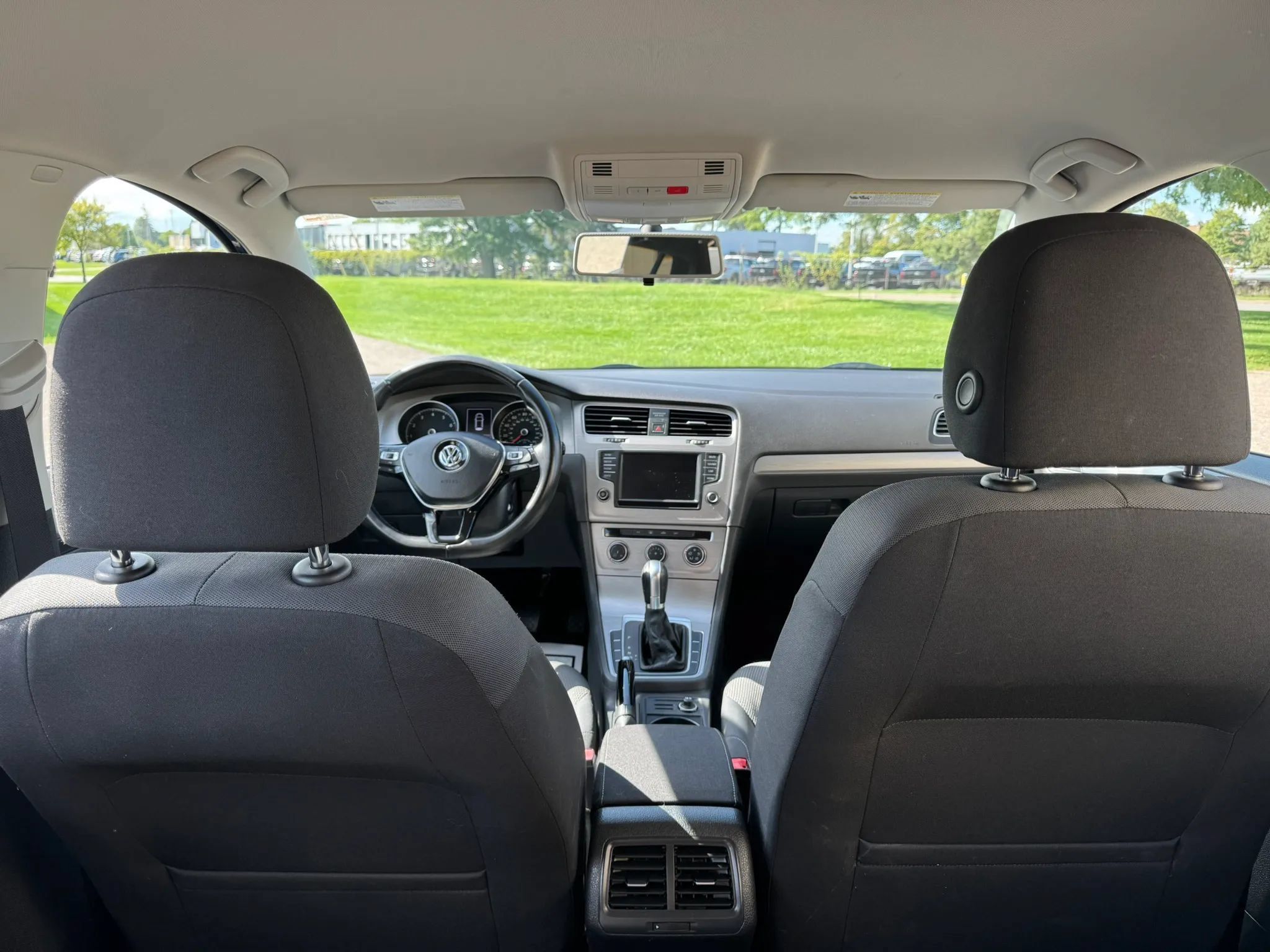 Used 2017 Volkswagen Golf SEL FWD image 39