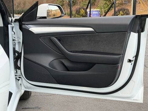 Used 2022 Tesla Model 3 Standard Range image 35