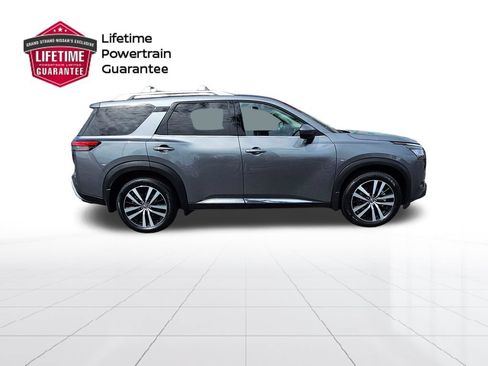 Certified 2023 Nissan Pathfinder Platinum w/ Cargo Package AWD/4WD image 6