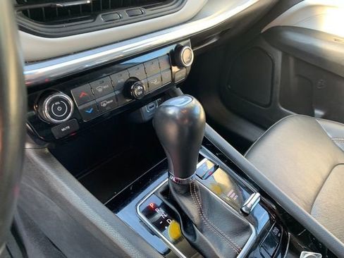 Used 2022 Jeep Compass Limited image 22