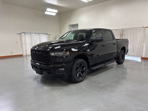 New 2026 RAM 1500 Express AWD/4WD image 4