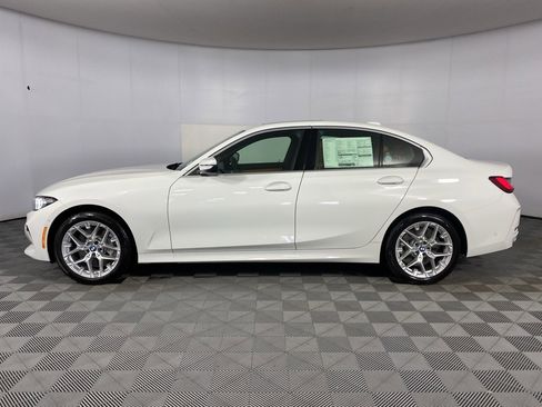 New 2025 BMW 330i xDrive Sedan w/ Convenience Package image 5