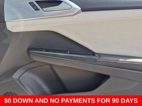 Used 2025 Volkswagen Taos SE FWD image 32