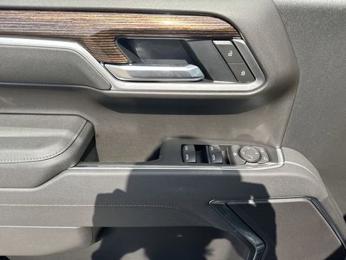 New 2026 GMC Sierra 1500 Elevation image 13