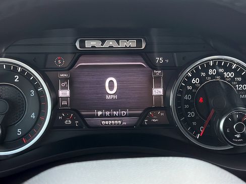 Used 2022 RAM 2500 Laramie AWD/4WD image 14