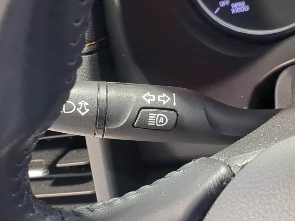 Used 2020 GMC Terrain SLE w/ Driver Convenience Package AWD/4WD image 32