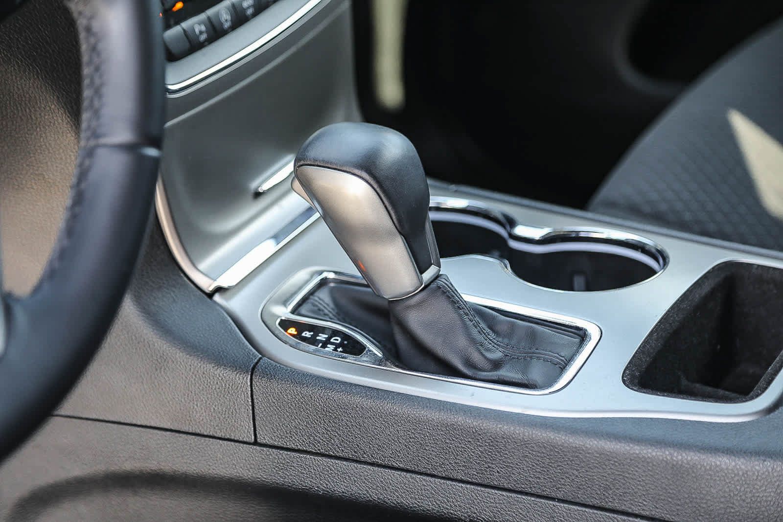 Used 2018 Jeep Grand Cherokee Laredo RWD image 20
