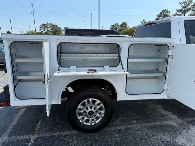 New 2026 GMC Sierra 2500 Pro w/ Convenience Package AWD/4WD image 3