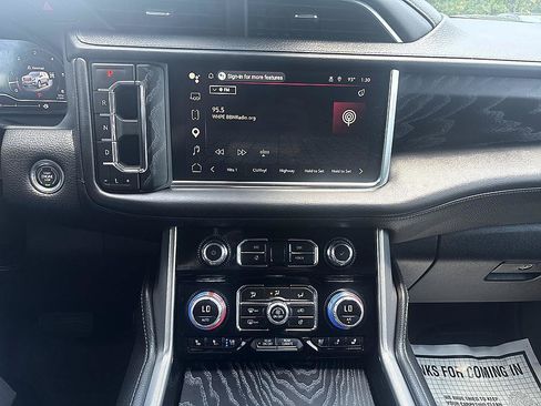 Used 2024 GMC Yukon Denali w/ Advanced Technology Package AWD/4WD image 2