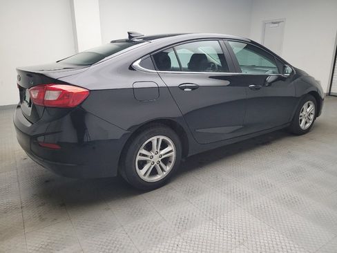 Used 2017 Chevrolet Cruze LT image 10