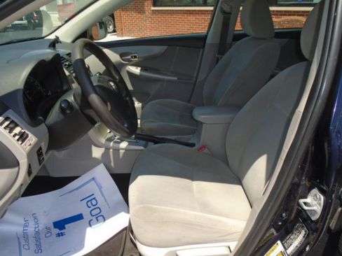 Used 2011 Toyota Corolla LE FWD image 12