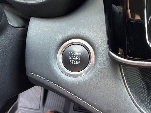 Certified 2025 Toyota Highlander LE image 28