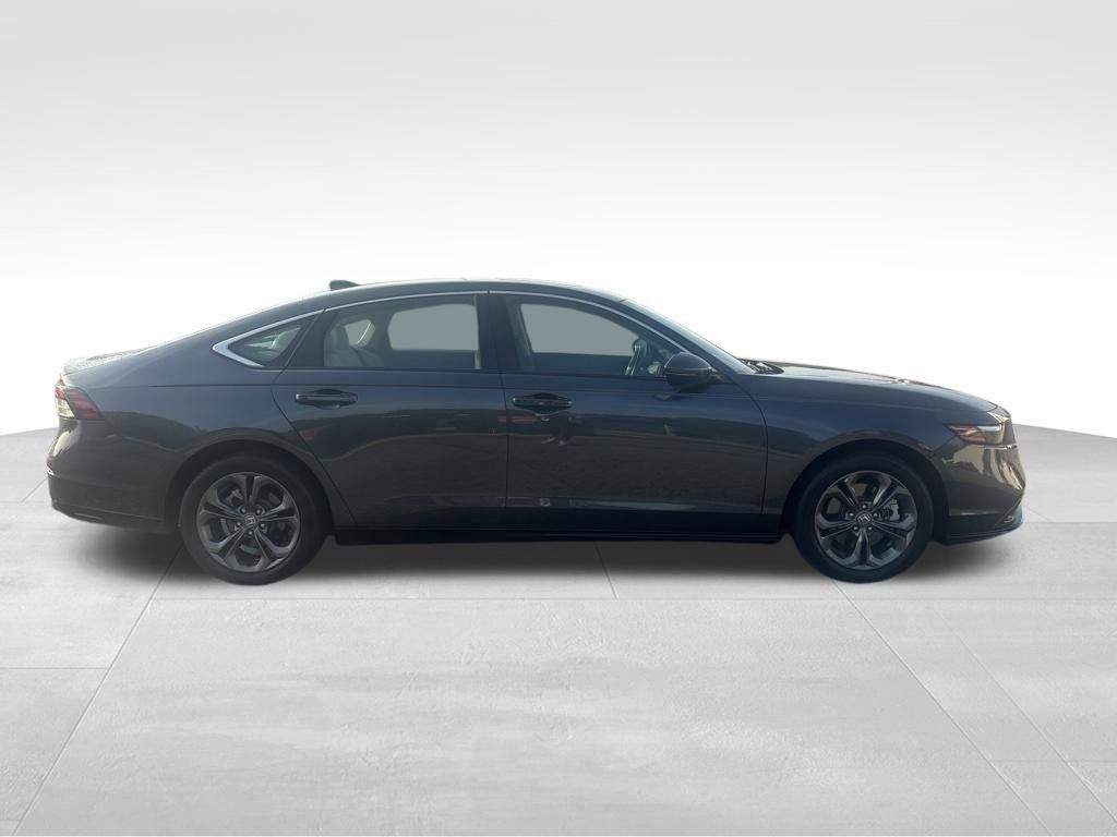 Used 2023 Honda Accord EX-L image 40