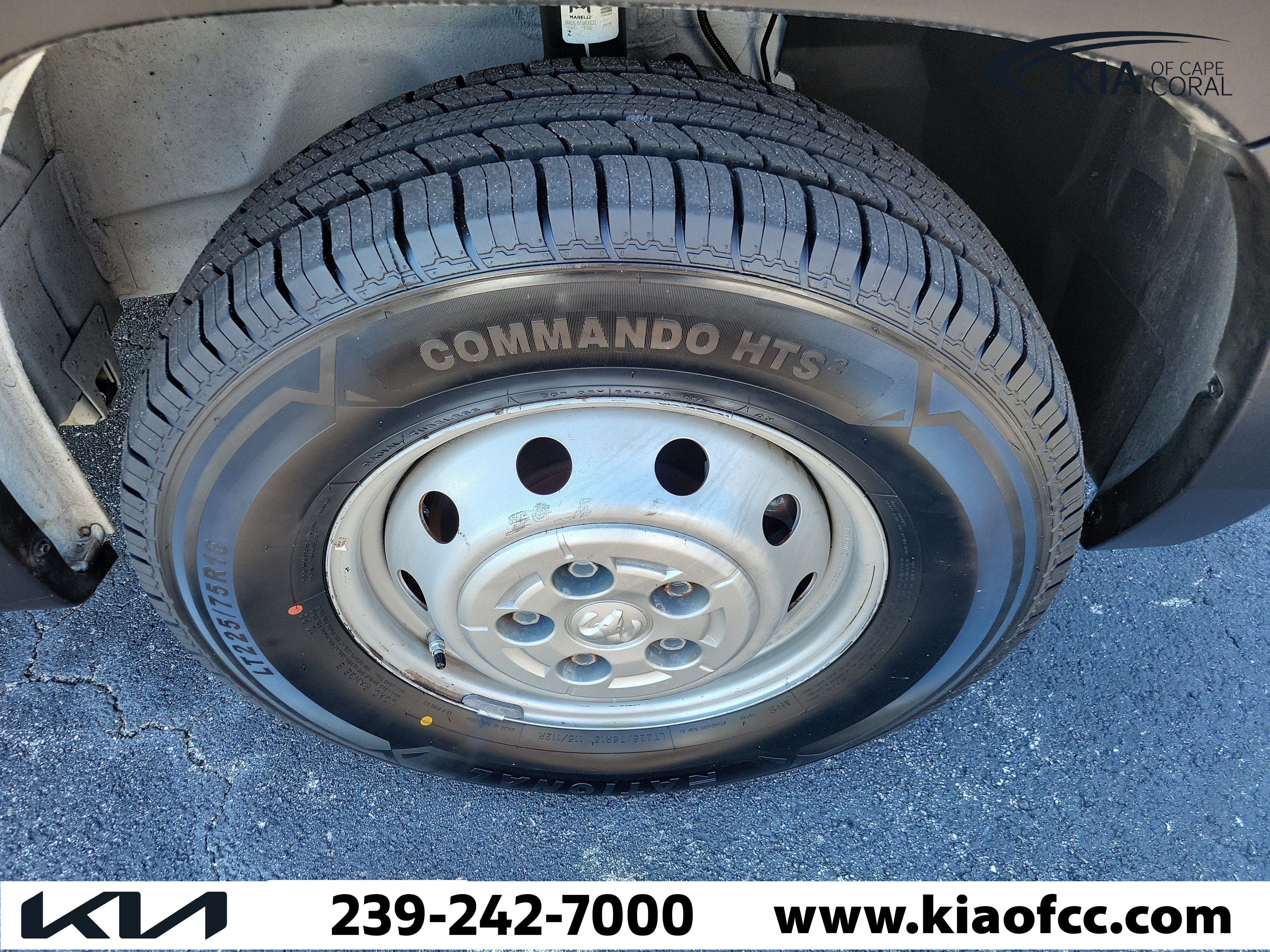 Used 2023 RAM ProMaster 2500 FWD image 9