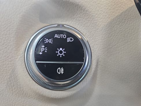 Used 2022 Mercedes-Benz C 300 Sedan image 23