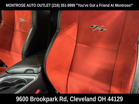 Used 2015 Dodge Challenger R/T Plus image 31