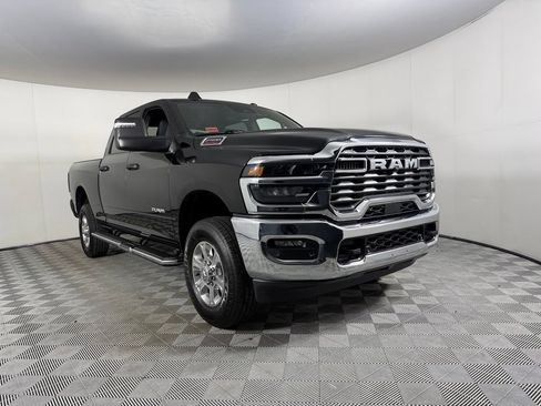 Used 2026 RAM 2500 Big Horn AWD/4WD image 4
