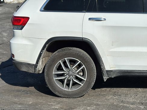 Certified 2019 Jeep Grand Cherokee Limited image 5