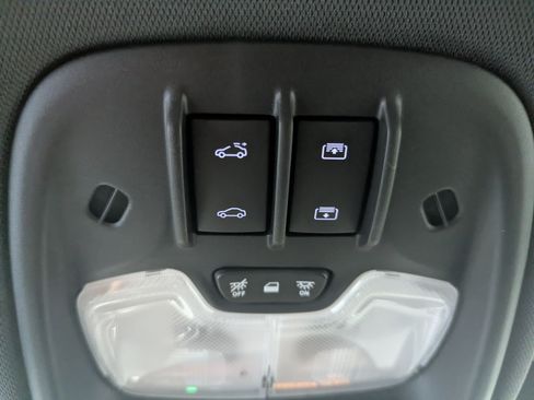 Used 2023 Chevrolet TrailBlazer ACTIV w/ Sun and Liftgate Package AWD/4WD image 23