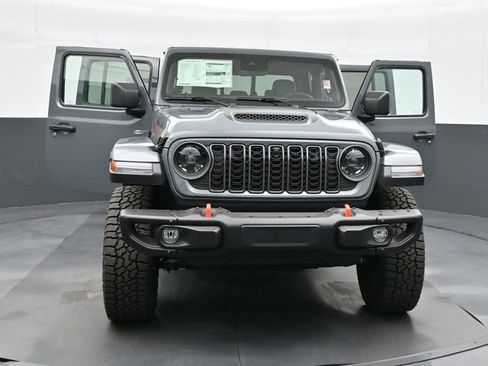 Used 2025 Jeep Gladiator Mojave AWD/4WD image 51