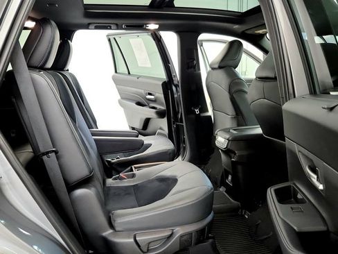Used 2025 Toyota Grand Highlander AWD Hybrid image 26