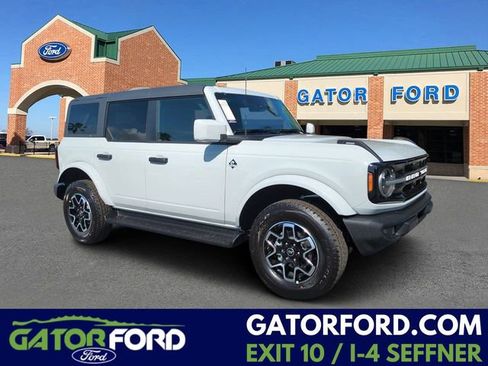 New 2026 Ford Bronco Outer Banks AWD/4WD image 1