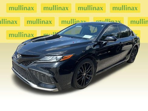 Used 2024 Toyota Camry XSE FWD image 6