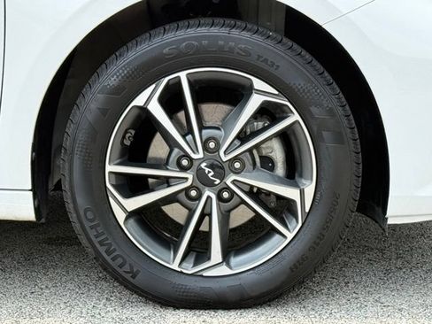 Certified 2023 Kia Forte LXS w/ LXS Technology Package FWD image 11
