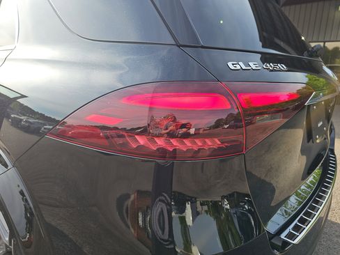 New 2026 Mercedes-Benz GLE 450 4MATIC image 36
