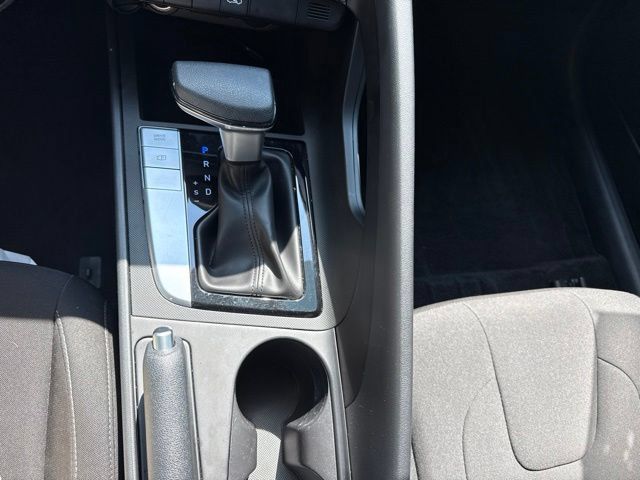 Used 2024 Hyundai Elantra SEL FWD image 19