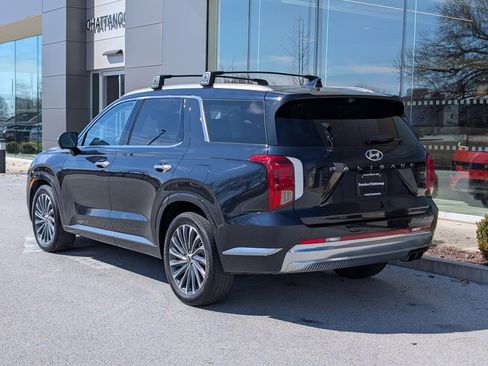 Used 2023 Hyundai Palisade Calligraphy image 4