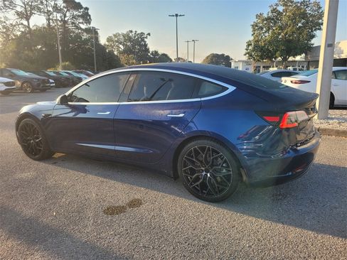 Used 2018 Tesla Model 3 Long Range image 10