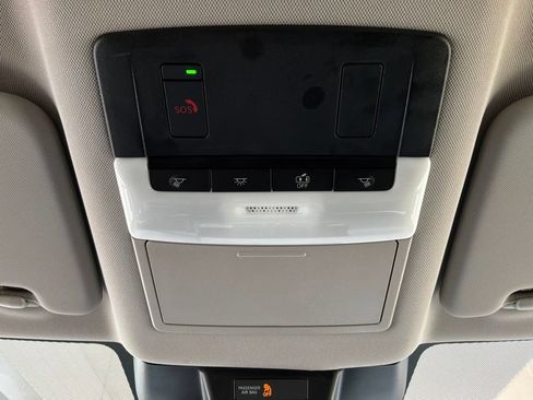 Used 2026 Nissan Rogue SL AWD/4WD image 17