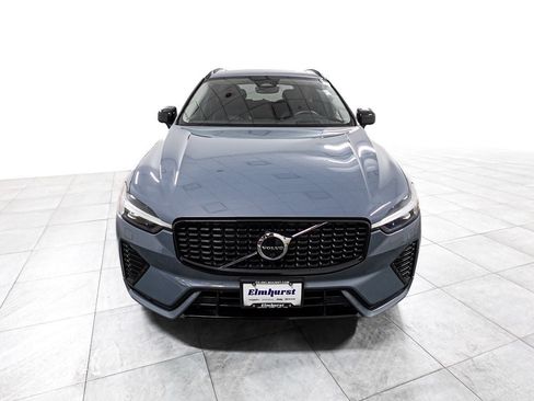 Used 2023 Volvo XC60 B5 Ultimate w/ Climate Package AWD/4WD image 3