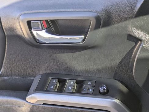 Used 2022 Toyota Tacoma Limited image 23