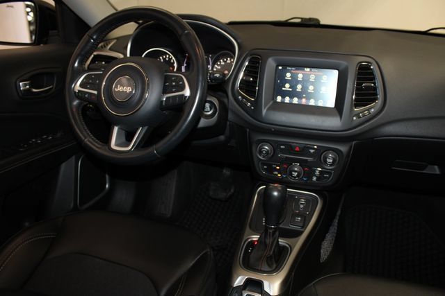 Used 2020 Jeep Compass Latitude w/ Cold Weather Group AWD/4WD image 13