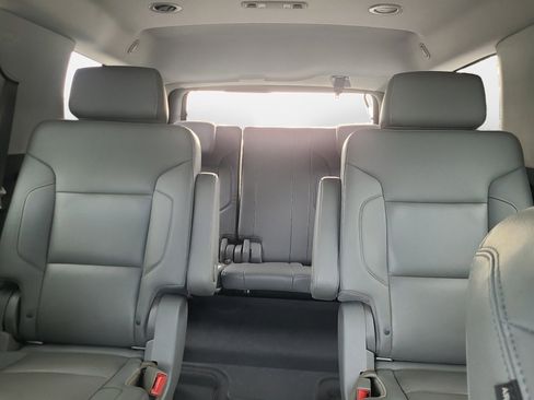 Used 2020 Chevrolet Tahoe LT image 14