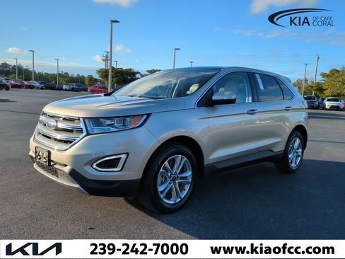Used 2018 Ford Edge Titanium w/ Equipment Group 301A image 9