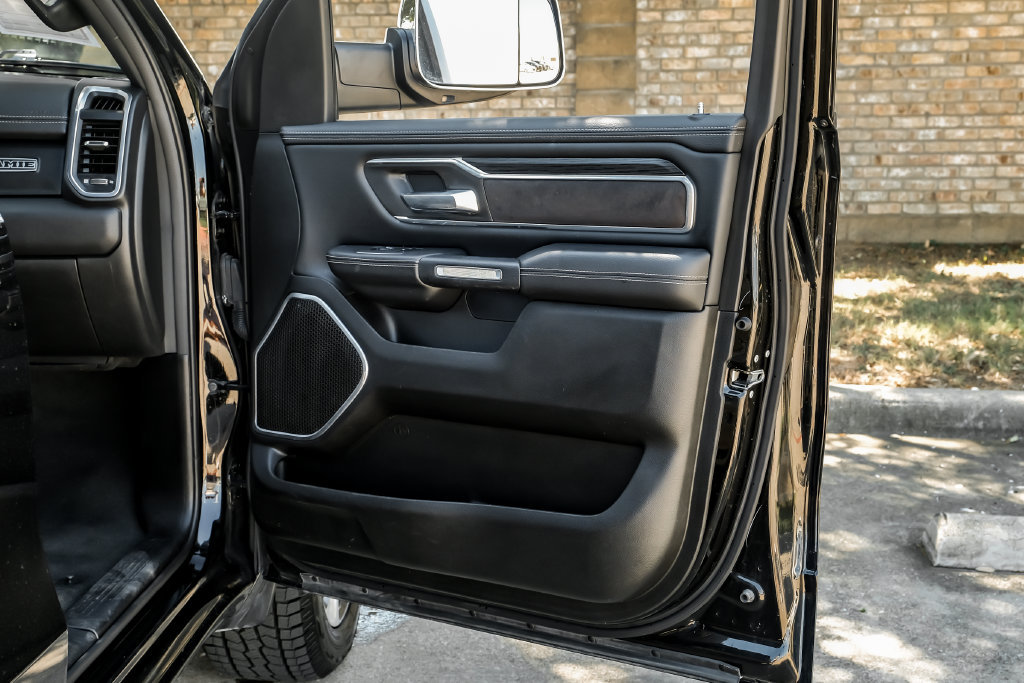 Used 2023 RAM 1500 Laramie AWD/4WD image 63