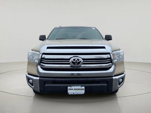 Used 2017 Toyota Tundra SR5 AWD/4WD image 8