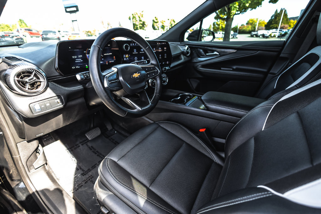 Used 2024 Chevrolet Blazer EV LT AWD/4WD image 17