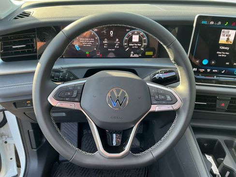 New 2026 Volkswagen Tiguan SE image 10