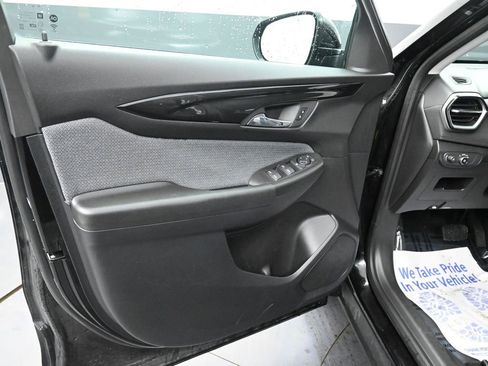 Used 2025 Chevrolet TrailBlazer LT w/ Driver Confidence Package image 26