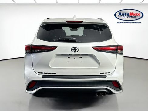 Used 2021 Toyota Highlander XSE AWD/4WD image 8